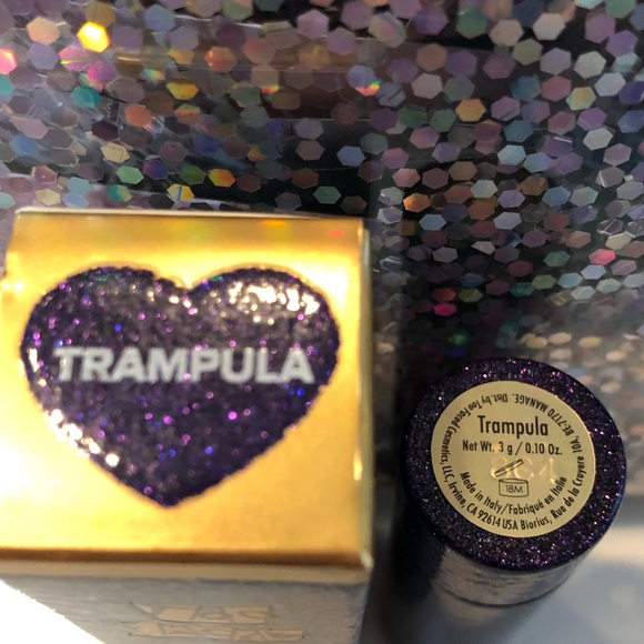BNIB! Too Faced 20th Anniv. Lipstick in Trampula - Picture 4 of 4